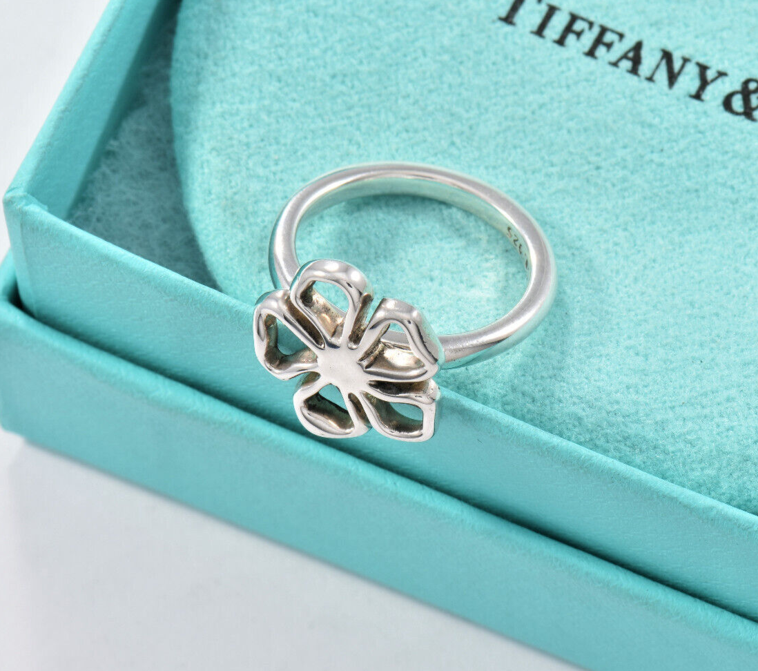 Tiffany & Co Sterling Silver Hibiscus Flower Ring Size 8 in Pouch Open Nature