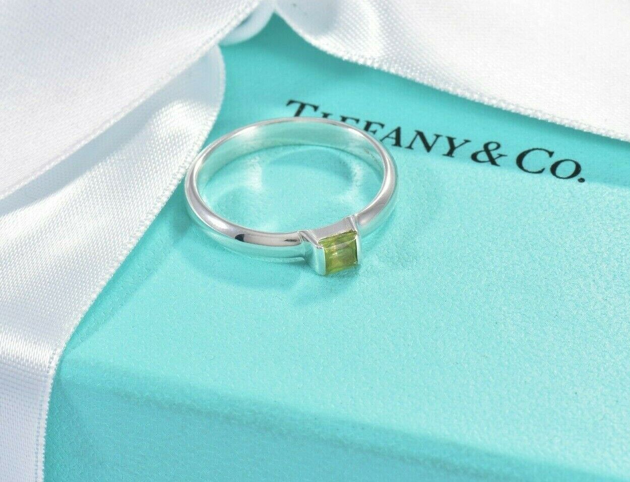 Boxed Tiffany & Co Silver Green Peridot Square Stack Band Ring Size 7.5 Rare