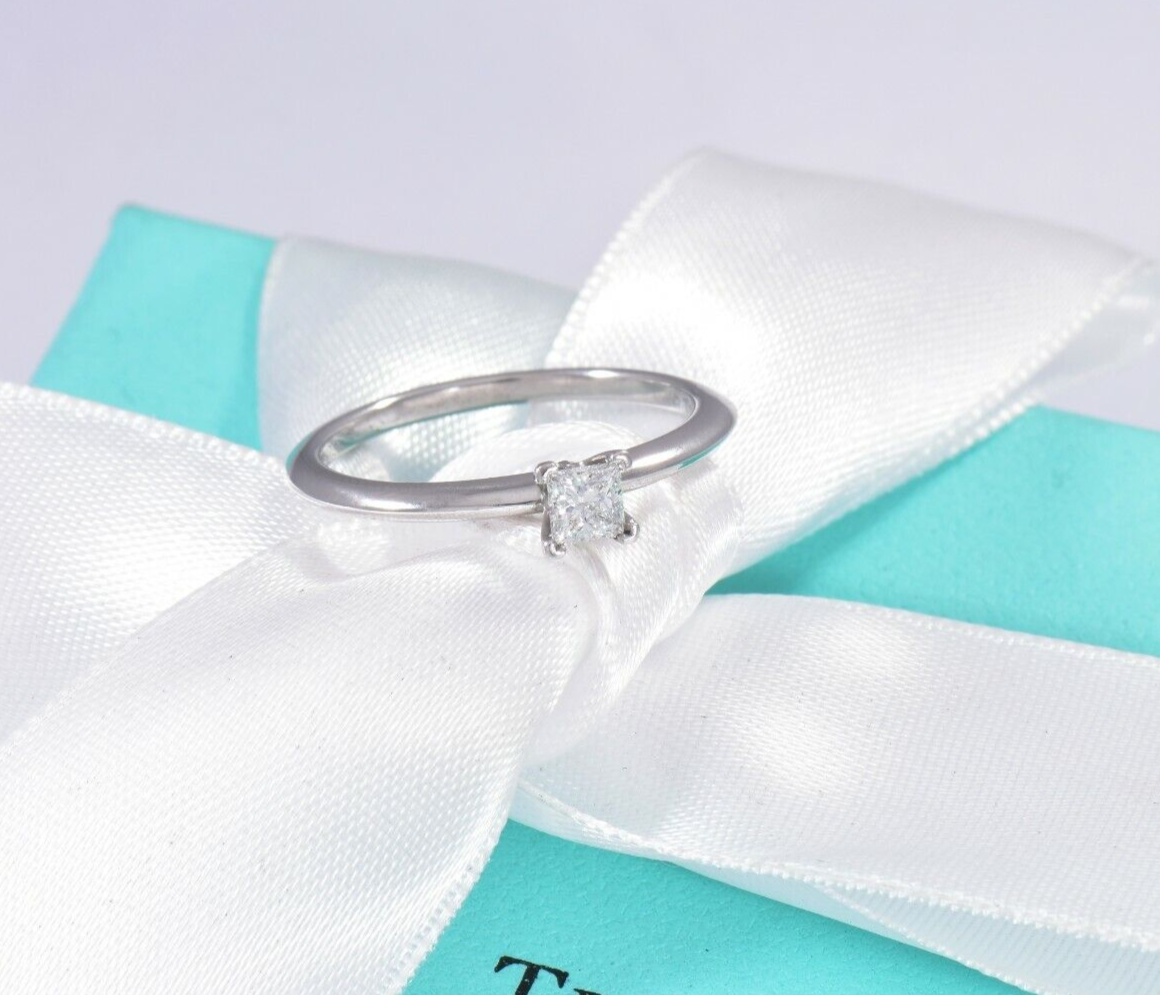 Tiffany & Co Platinum .23 ct Solitaire Diamond Knife Edge Band Ring Size 7 Boxed