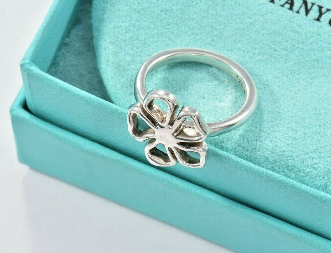 Tiffany & Co Sterling Silver Hibiscus Flower Ring Size 6.5 in Pouch Open Nature