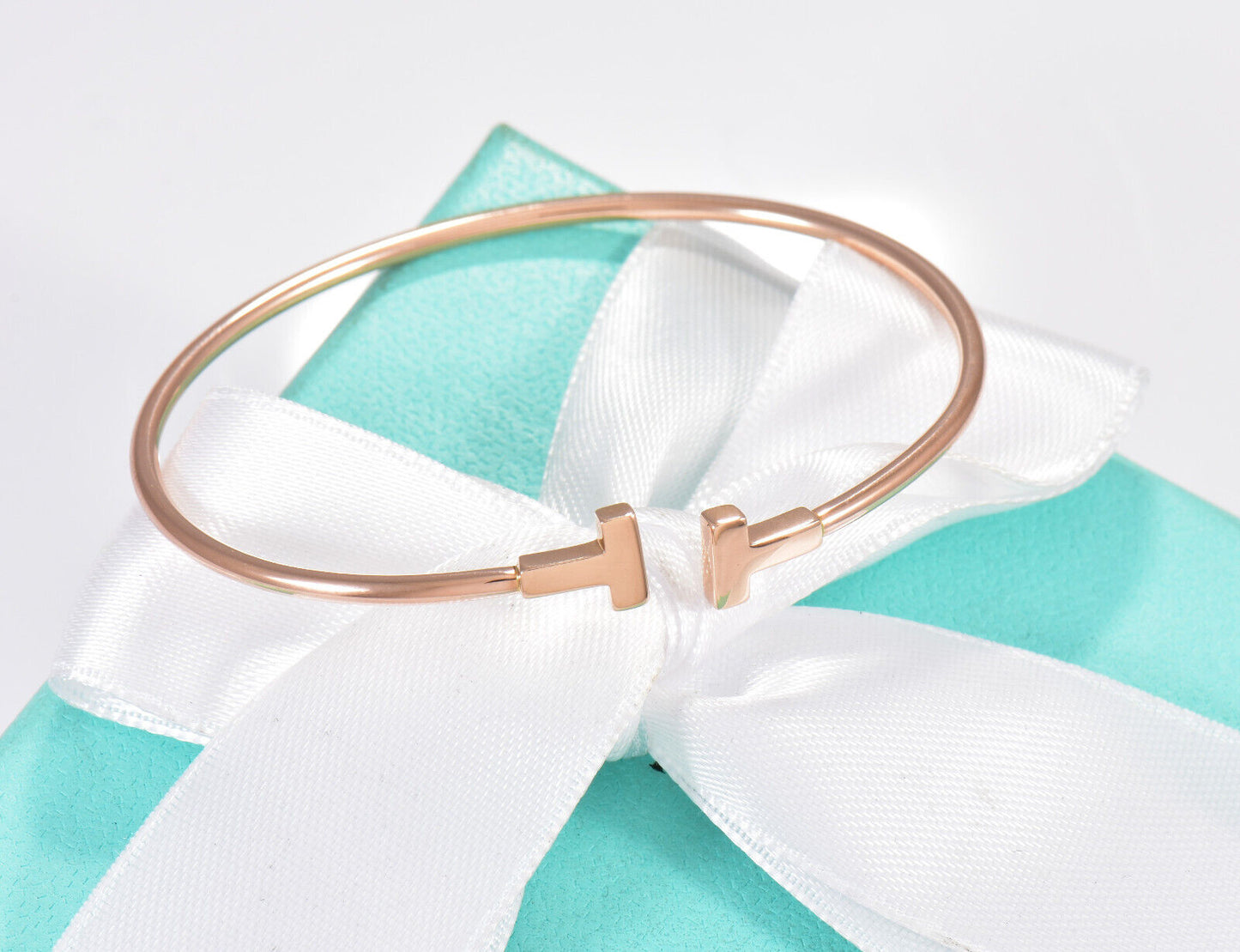 Tiffany & Co 18K Rose Gold Size Small 5.75" Narrow T Wire Bracelet in Box Pouch