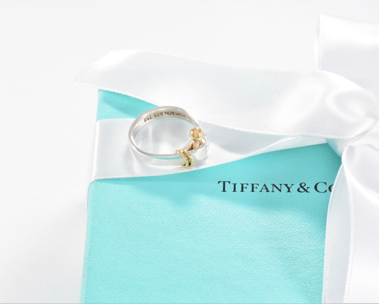 Vintage Tiffany & Co 18K Yellow Gold Silver Hook Eye Ball Ring Size 6.5 in Pouch