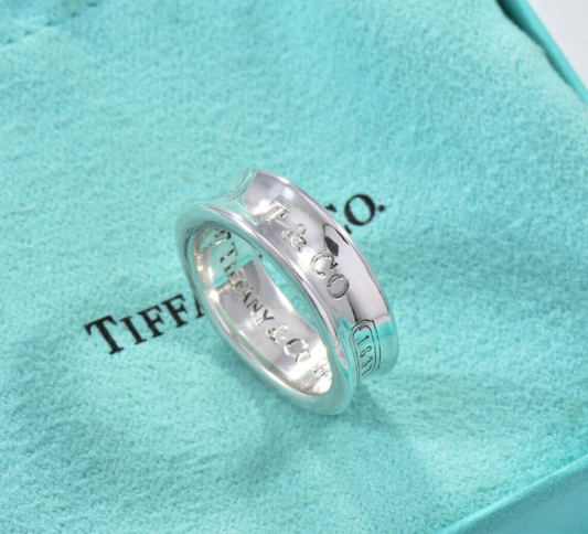 Vintage 1997 Tiffany & Co Silver 1837 Medium Ring Band Size 5.5 in Pouch Mens