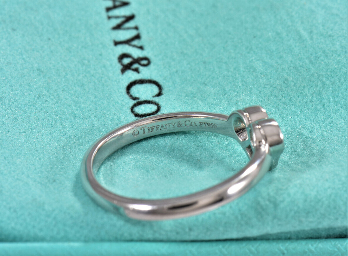 Tiffany & Co Platinum 3 Diamond .17ct Heart Ring Size 6 in Box Pouch Rare Lovely