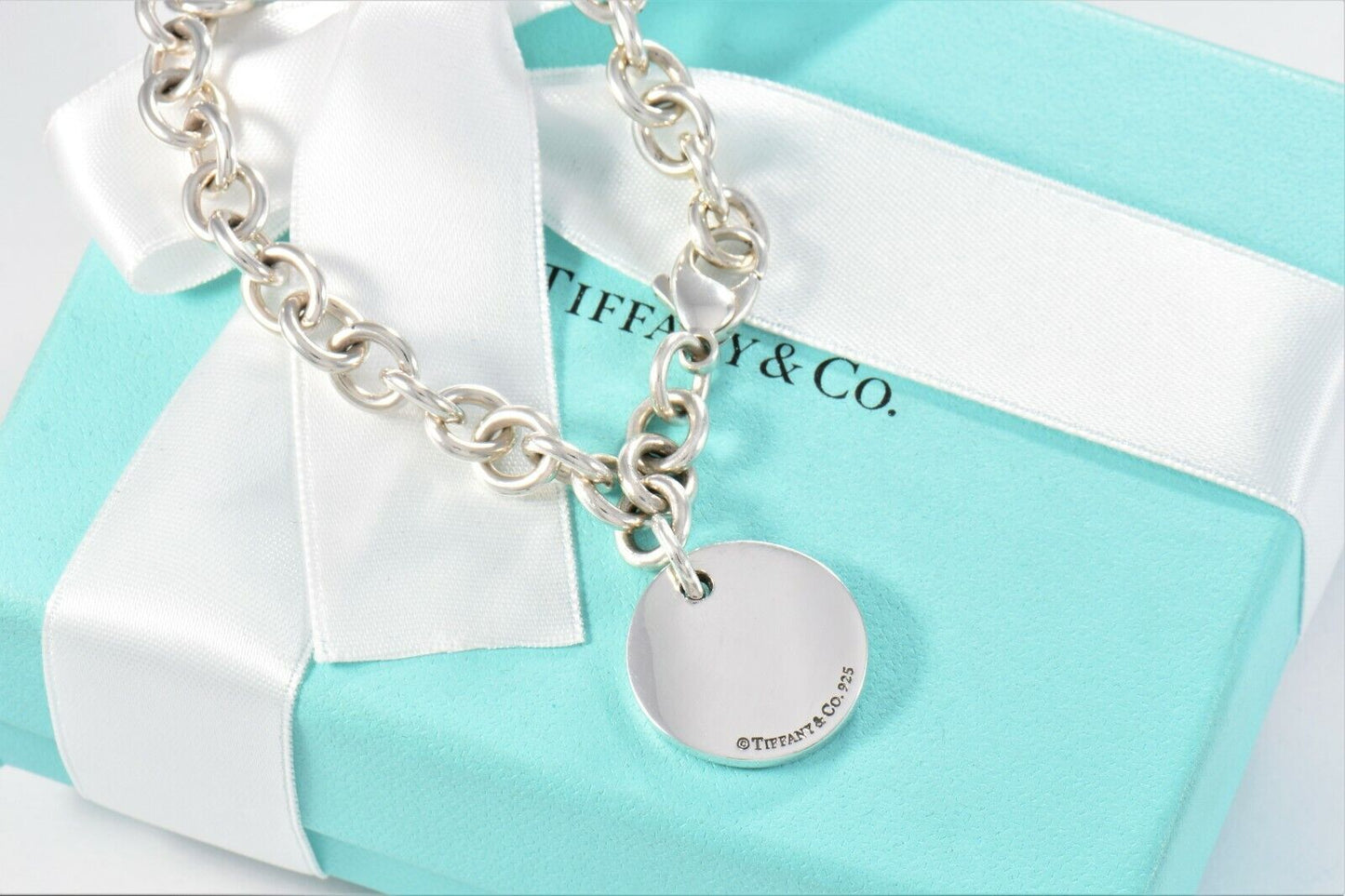 Tiffany & Co Silver NY Round Wavy Notes Tag Charm Chain Link Bracelet in Pouch