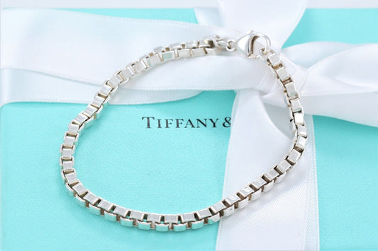 Tiffany & Co Sterling Silver Classic Venetian Link Bracelet 7.6" Chain in Pouch