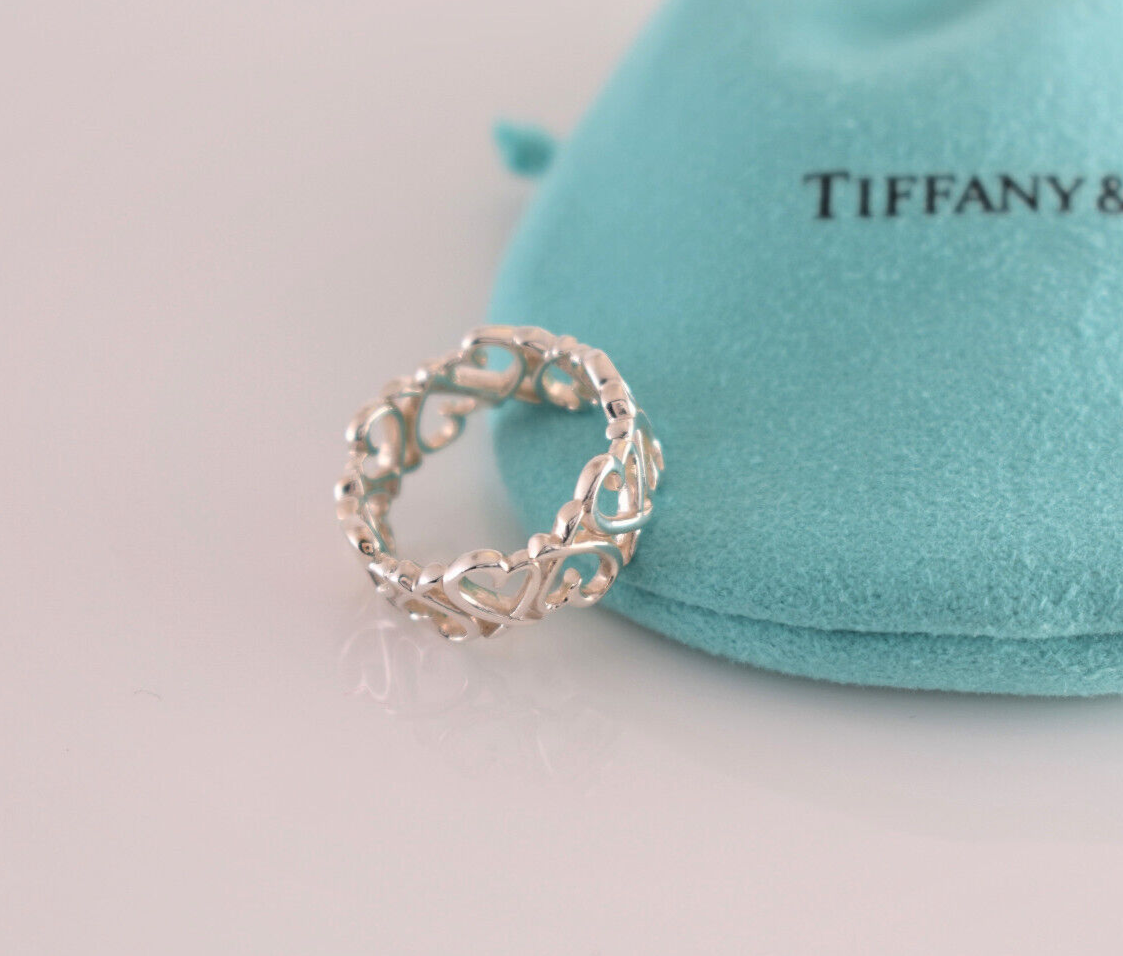 Tiffany & Co Silver Paloma Picasso Wide Loving Heart Link Ring Size 6.5 in Pouch