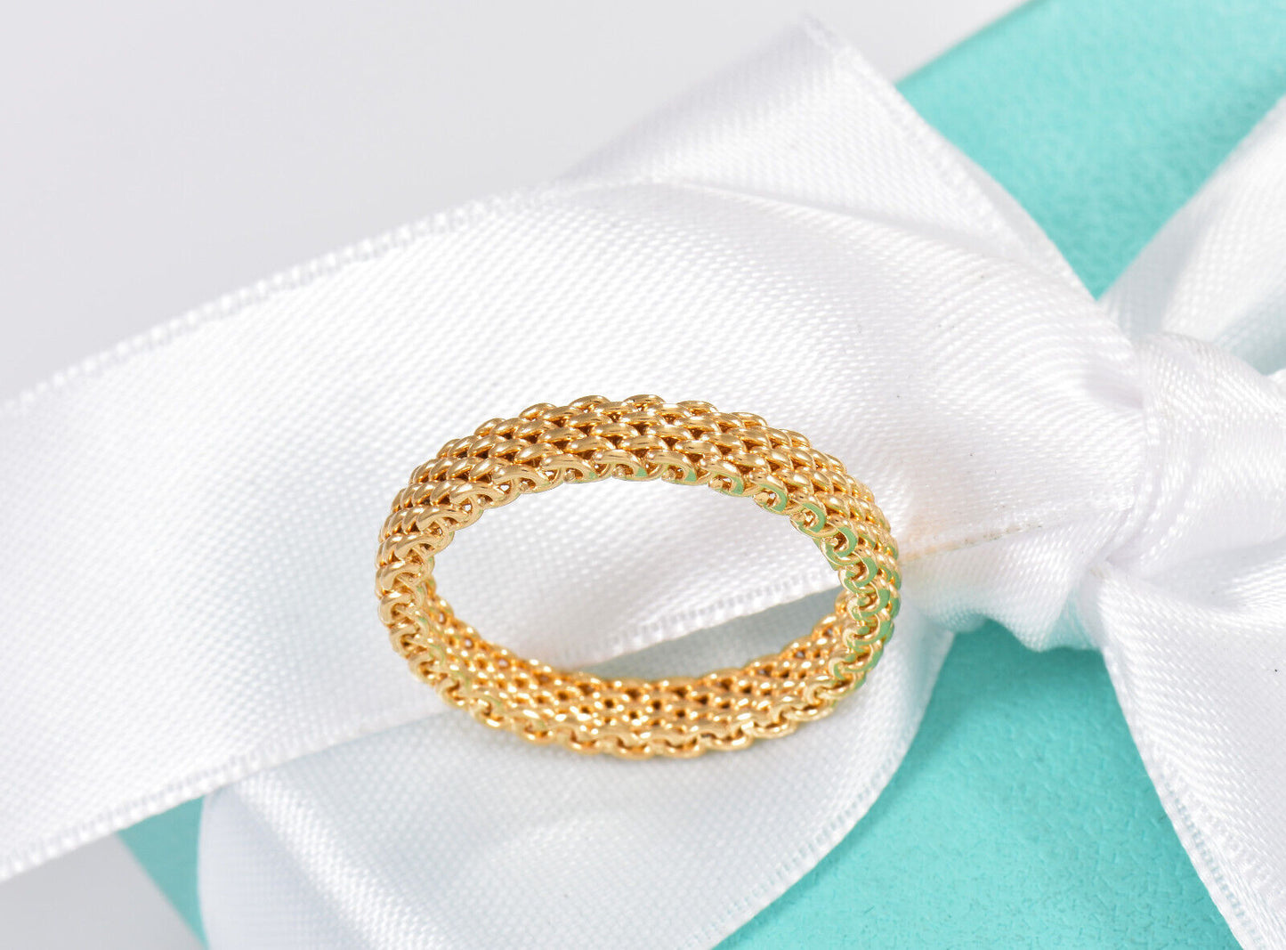 Tiffany & Co Somerset 18K Yellow Gold 4mm Narrow Mesh Ring Size 9 in Box Pouch