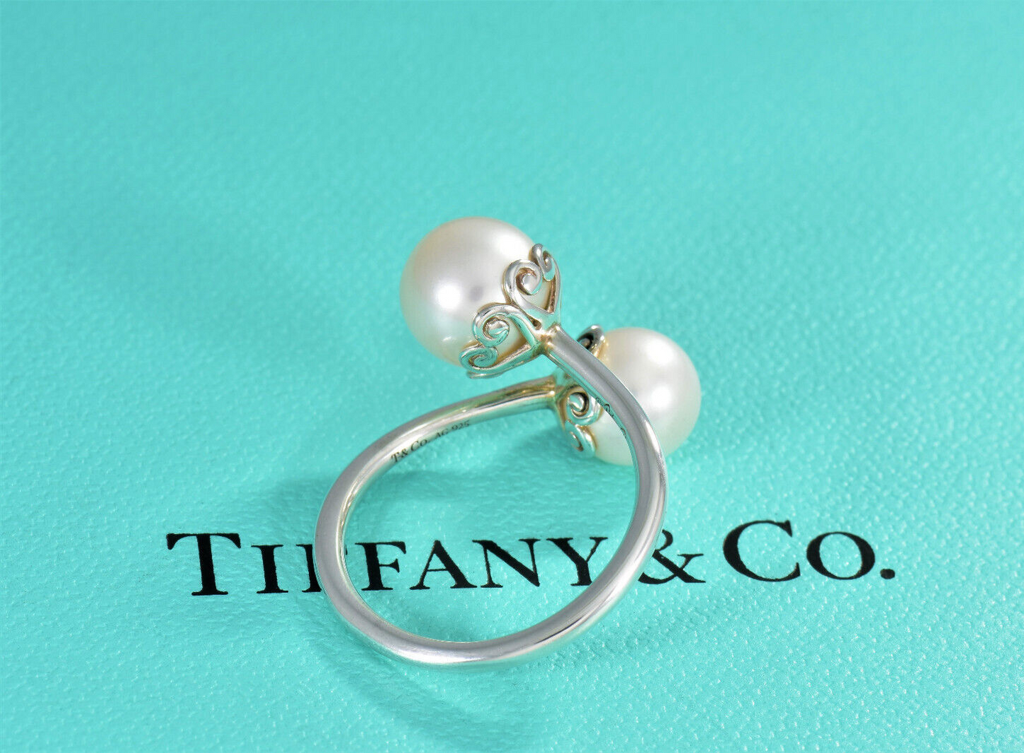 Tiffany & Co Silver Pearl Paloma Picasso Venezia Heart Bypass Ring Size 7 Pouch