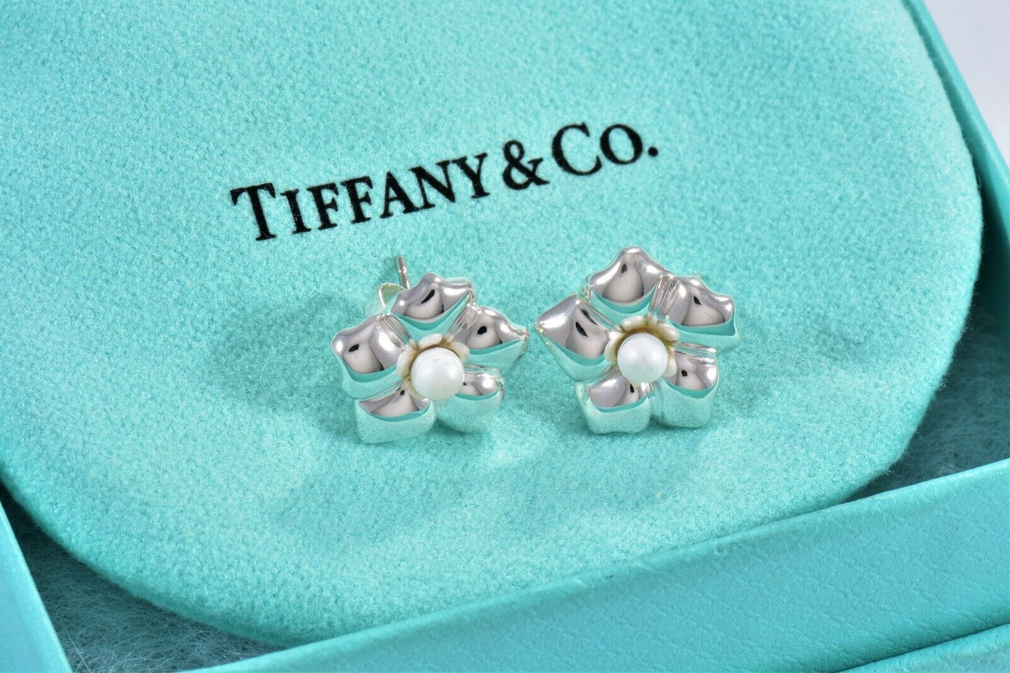 Vintage Tiffany & Co Silver Pearl Flower Petal Earrings in Box Pouch Rare Lovely