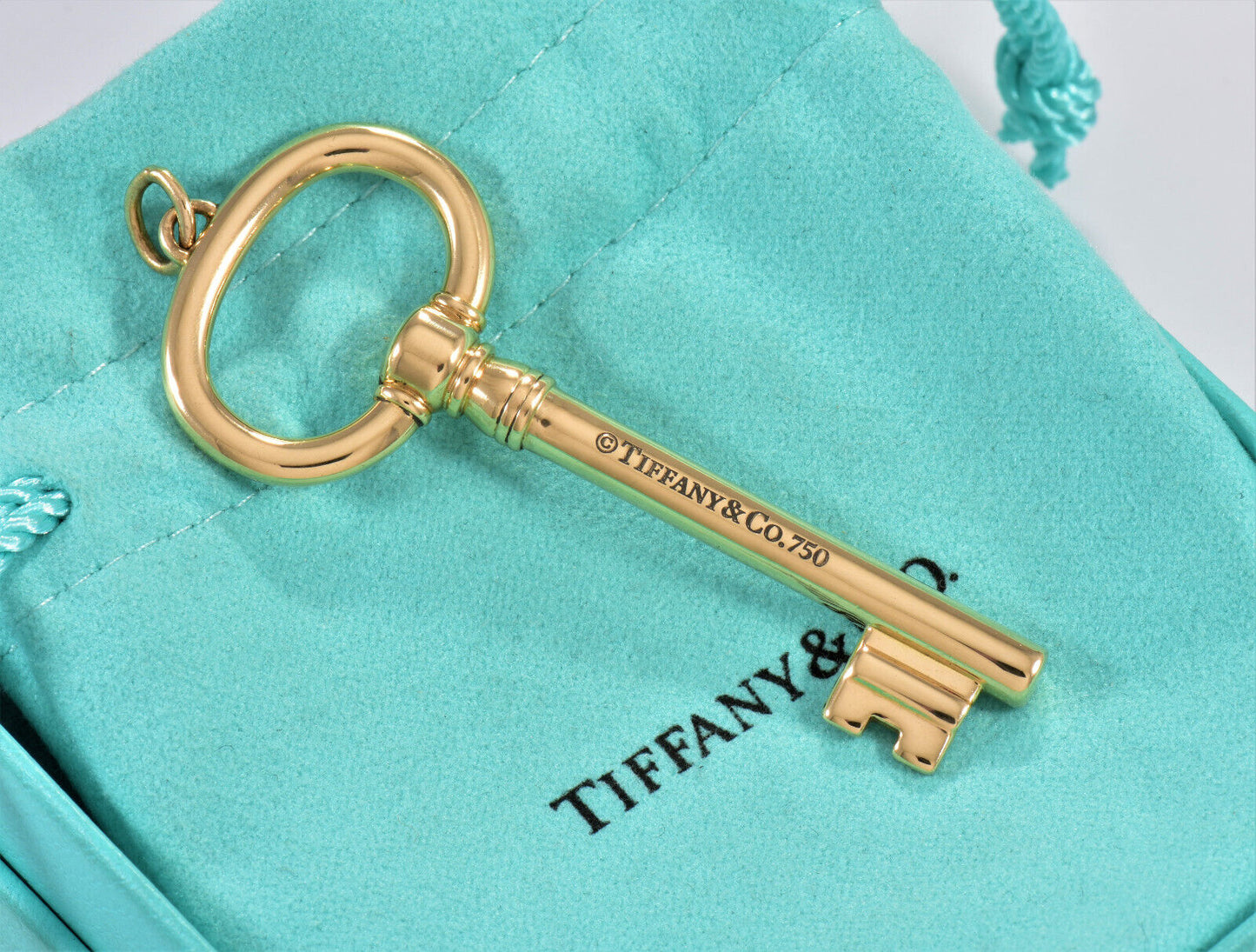 Tiffany & Co 18K Yellow Gold 2.5" Oval Key Pendant for Necklace Bracelet Charm