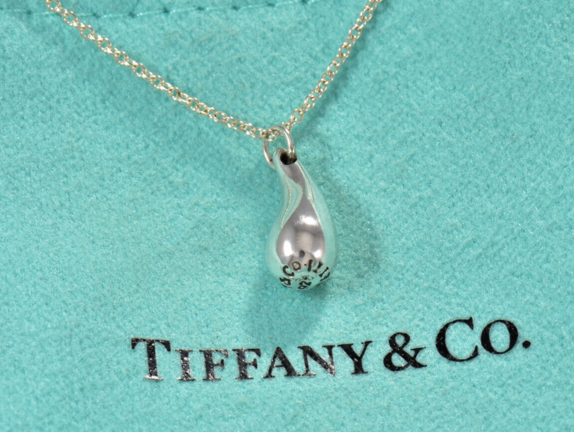 Vintage Tiffany & Co Silver Elsa Peretti Teardrop Pendant 16.5" Necklace & Pouch