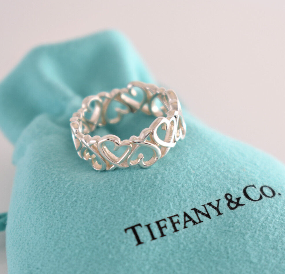 Tiffany & Co Silver Paloma Picasso Wide Loving Heart Link Ring Size 6.5 in Pouch