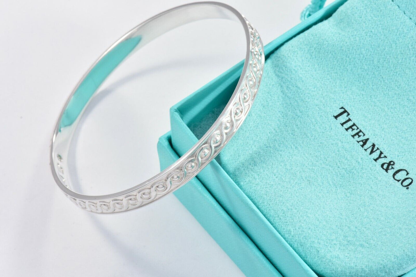 Tiffany & Co Silver Infinity Makers Limited Edition Bangle Bracelet Size Large