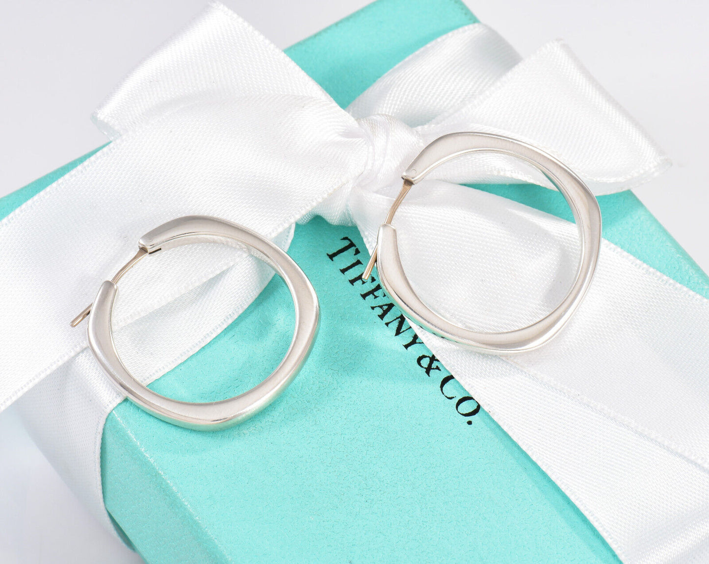 Tiffany & Co Silver Large 29mm Square Cushion Hoop Earrings in Box Pouch Ribbon