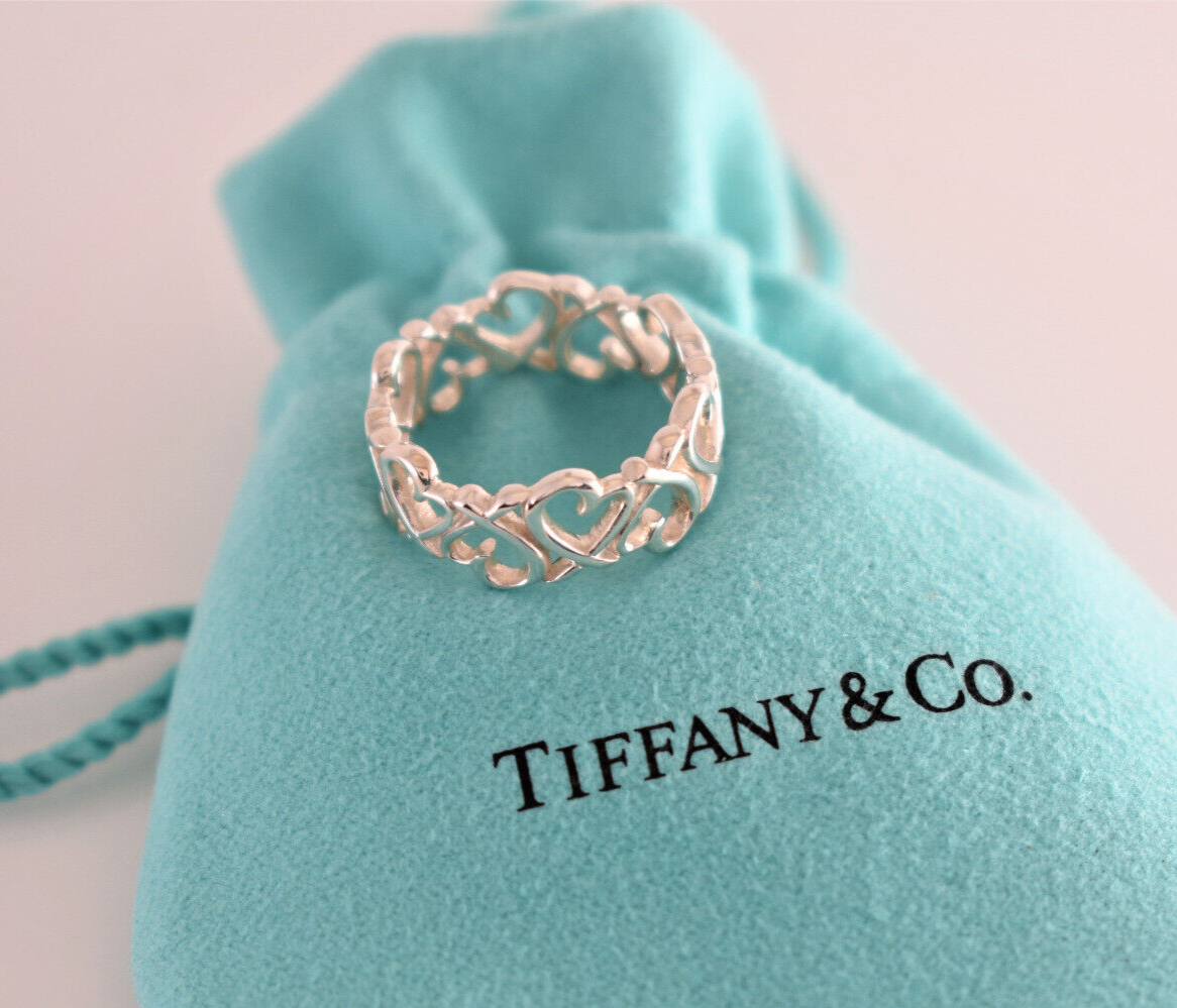 Tiffany & Co Silver Paloma Picasso Wide Loving Heart Link Ring Size 6.5 in Pouch