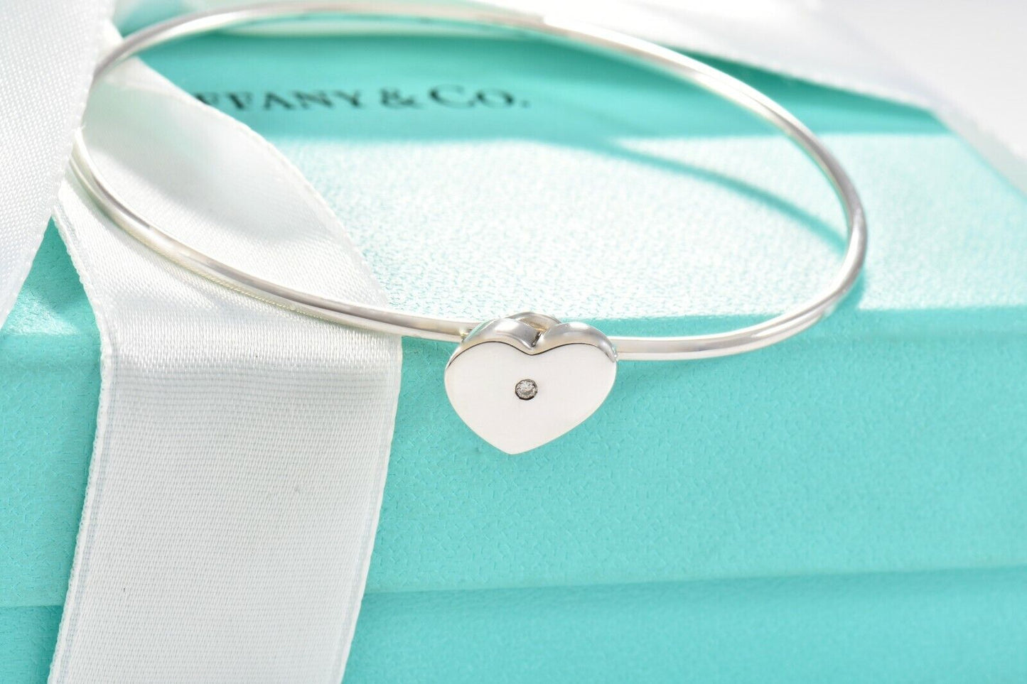 Tiffany & Co Picasso Silver Diamond Heart Bangle Hook 7.25" Bracelet & Box Pouch