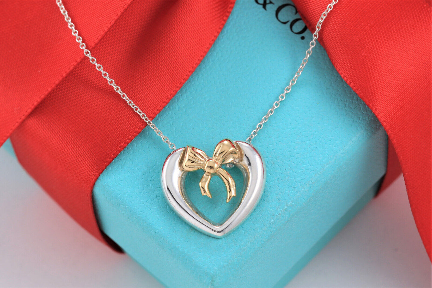 Vintage Tiffany & Co 18K Gold Silver Heart Bow 16" Chain Necklace in Box Pouch