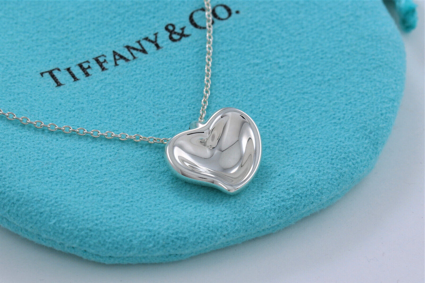 Tiffany & Co Sterling Silver Elsa Peretti Carved Heart Pendant Necklace in Box