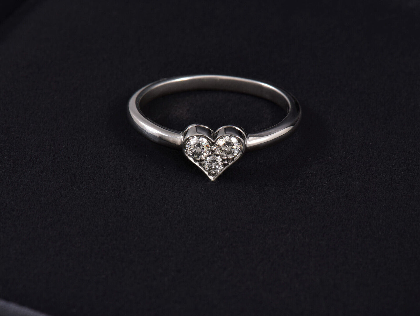 Tiffany & Co Platinum 3 Diamond .17ct Heart Ring Size 6 in Box Pouch Rare Lovely