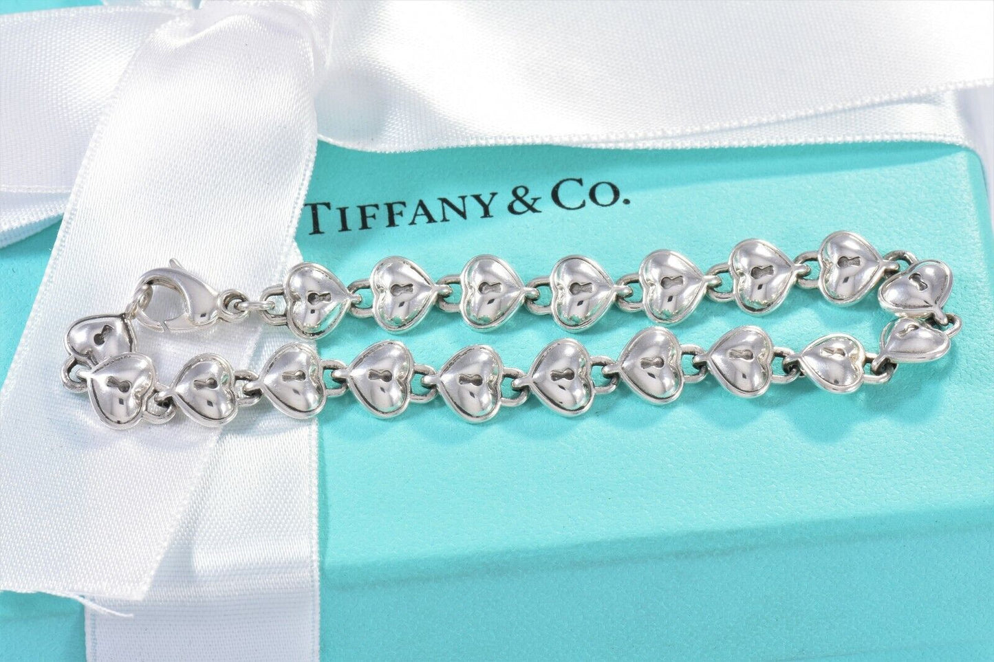 Vintage Tiffany & Co Italy Silver Heart Padlock Link Bracelet & Pouch Lock Charm