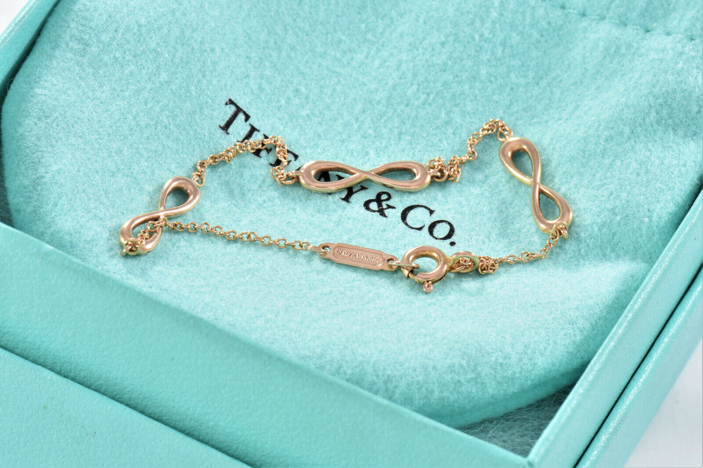 Tiffany & Co 18K Rose Gold Infinity Endless Chain Charm 6.5” Bracelet Rare & Box