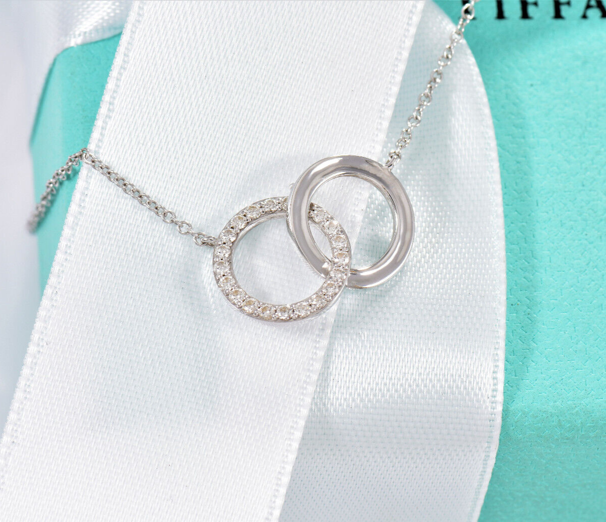 Tiffany & Co Diamond 18k White Gold Interlocking Circles Rings Pendant Necklace