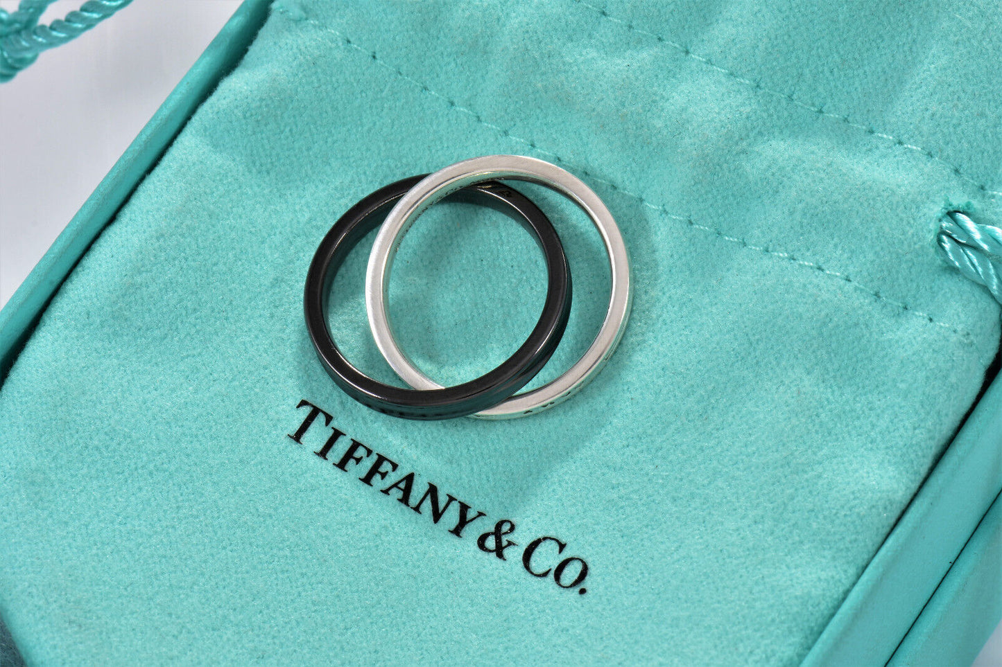 Tiffany & Co Silver Titanium 1837 Double Interlocking Rings Size 6.5 Pouch Band