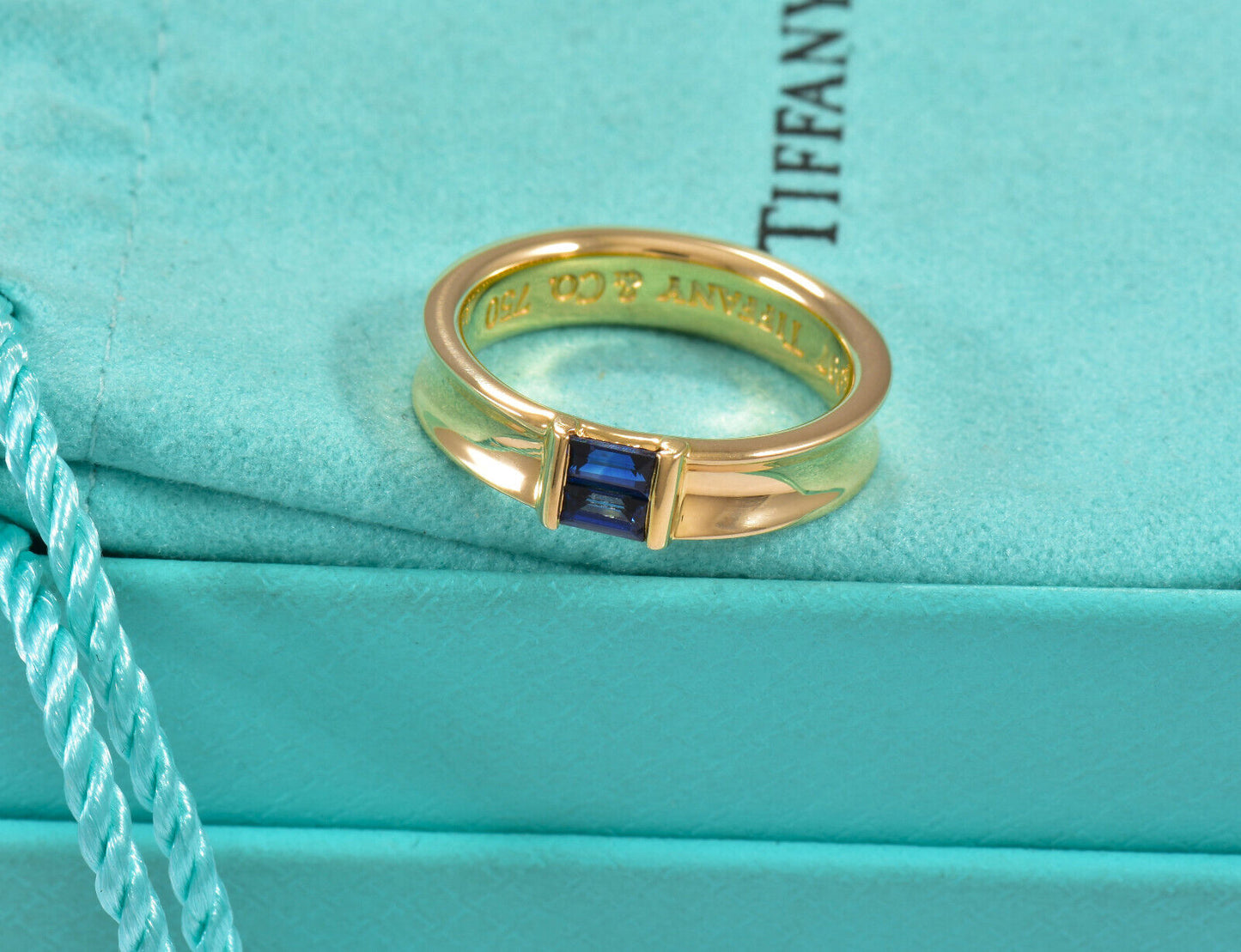 Tiffany & Co 18k Yellow Gold Blue Sapphire Baguette Wide Stack Ring & Pouch Rare