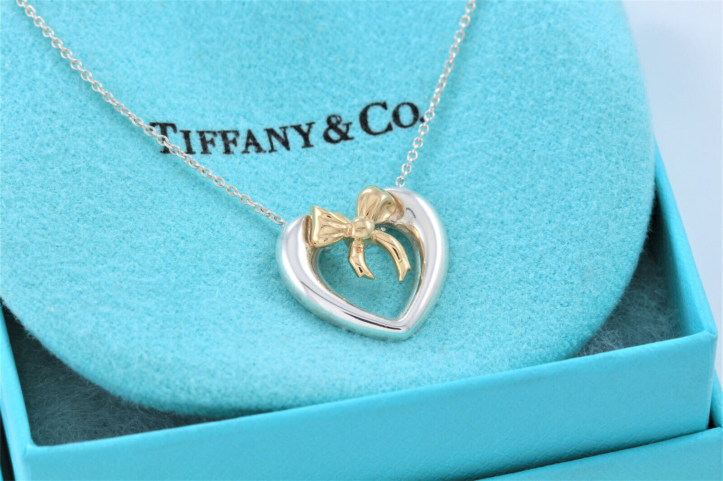 Vintage Tiffany & Co 18K Gold Silver Heart Bow 16" Chain Necklace in Box Pouch