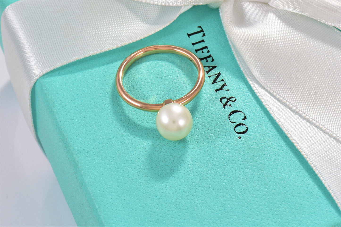 Tiffany & Co 18K Rose Gold Hardwear Pearl 9mm Ball Bead Ring Size 7 Rare Band