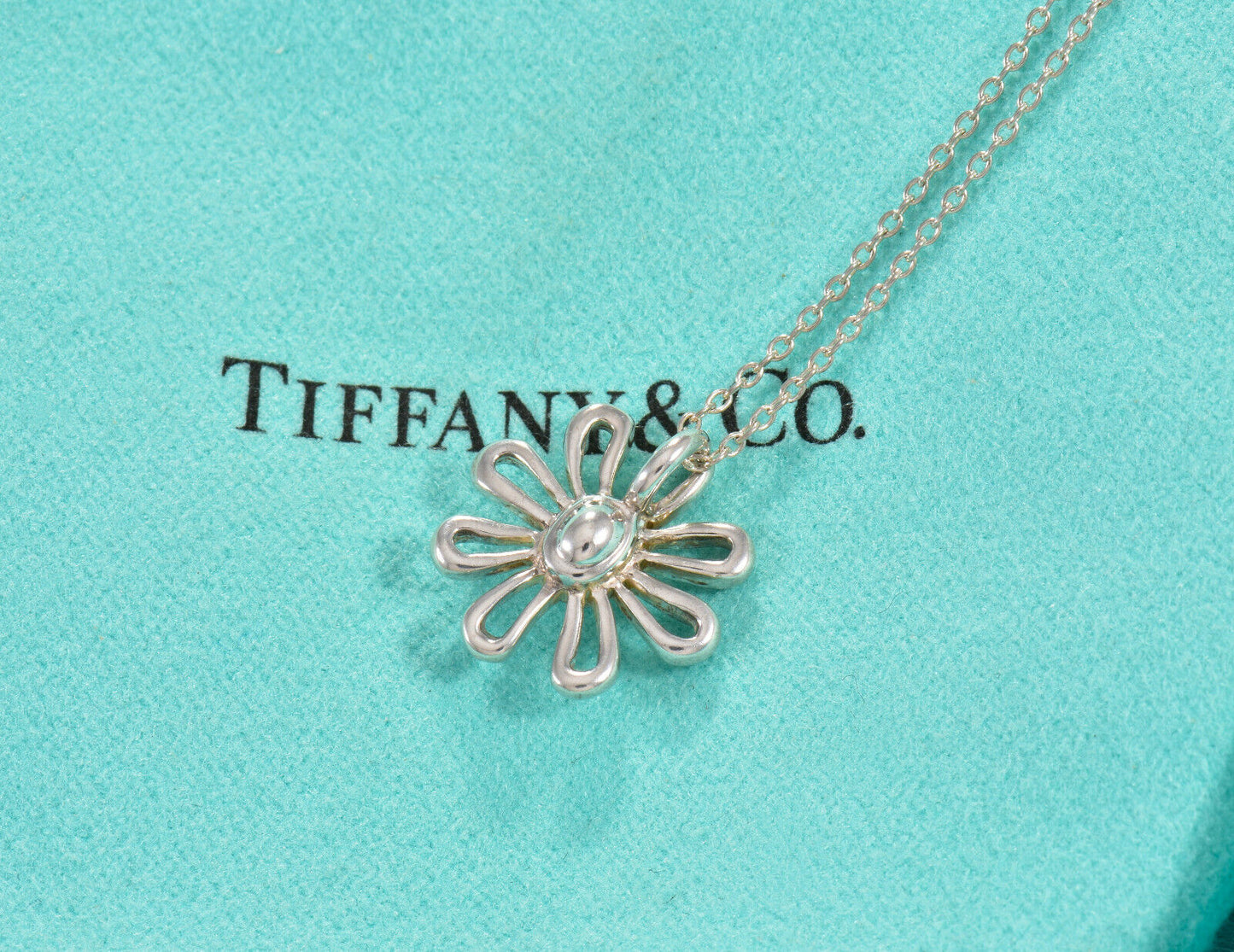 19" Tiffany & Co Silver Paloma Picasso Daisy Flower Pendant Necklace in Pouch