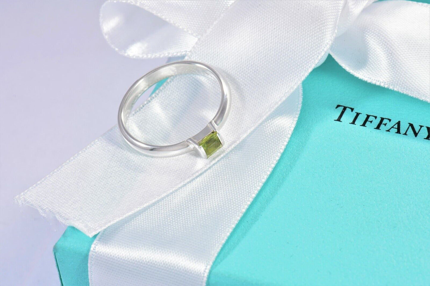 Boxed Tiffany & Co Silver Green Peridot Square Stack Band Ring Size 7.5 Rare