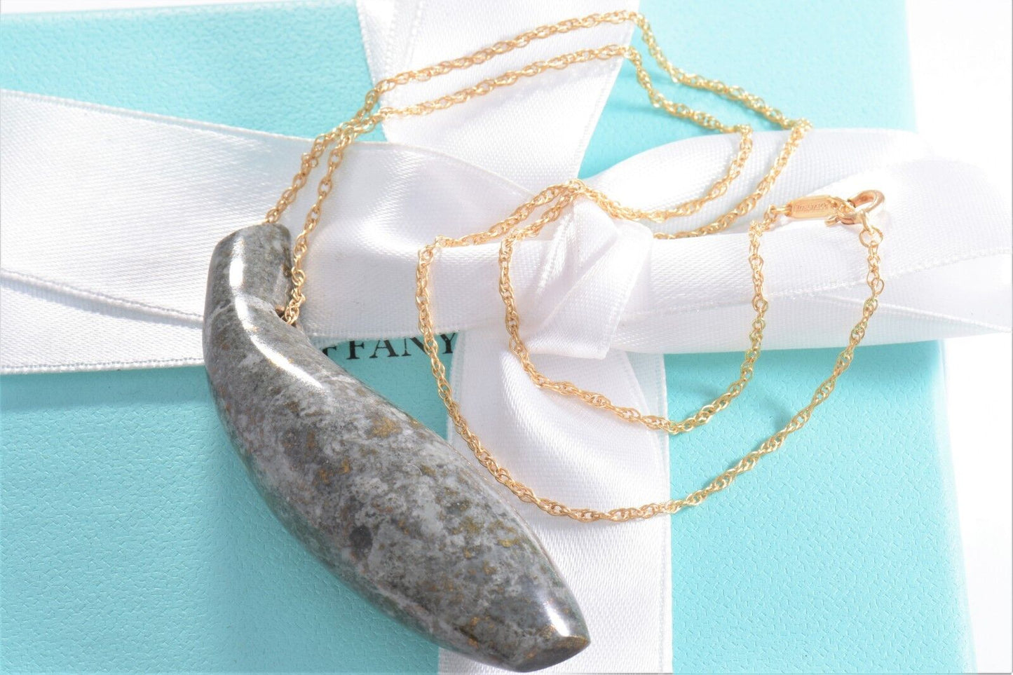 Tiffany & Co Frank Gehry Huge Jade Fish Pendant 18K Gold Chain Necklace Boxed