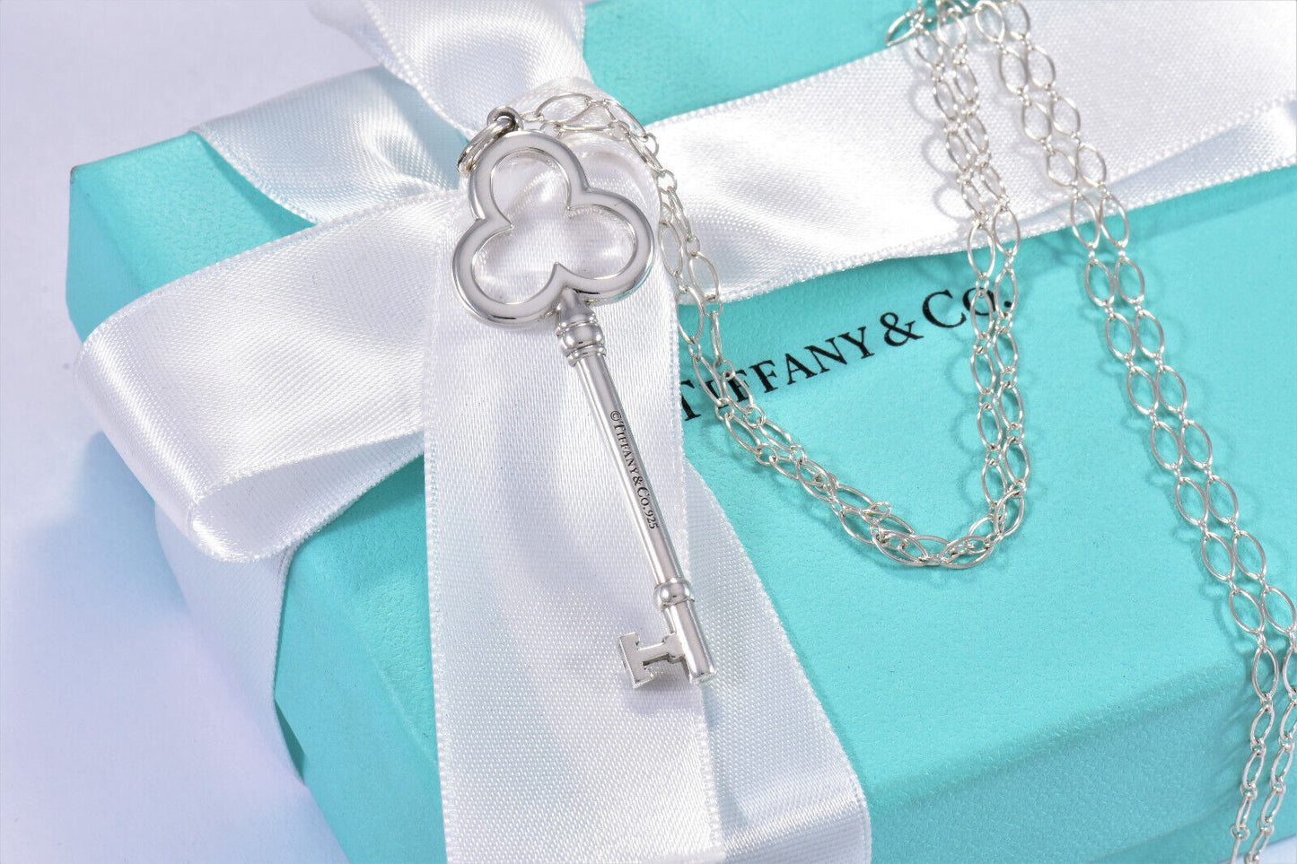 Tiffany & Co Silver Large 2.25" Trefoil Key Pendant 16.75" Oval Chain Necklace