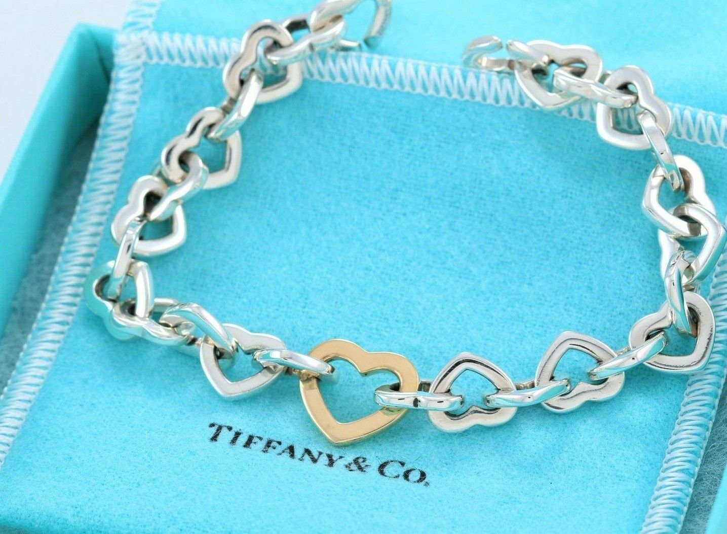 Vintage Tiffany & Co 18K Yellow Gold Silver Heart Link Chain Bracelet Pouch Rare