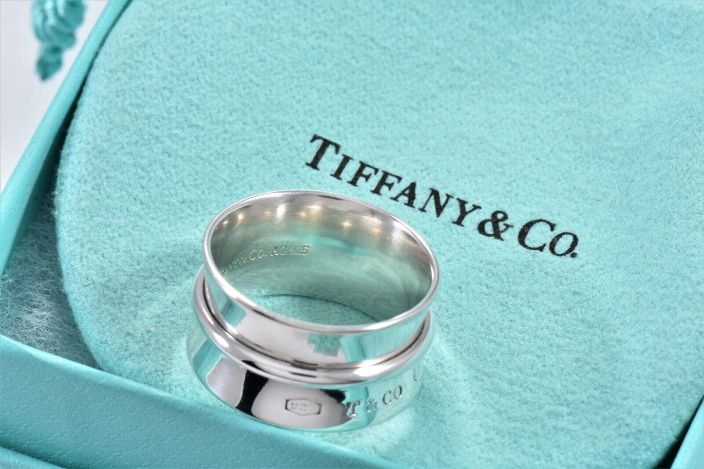 Tiffany & Co Sterling Silver 1837 Wide Concave Band 5.5 Ring & Pouch Unisex Rare