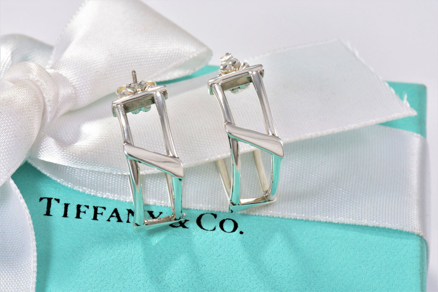 Tiffany & Co Silver Gehry Open Torque Square .75" Hoop Earrings & Box Pouch Rare