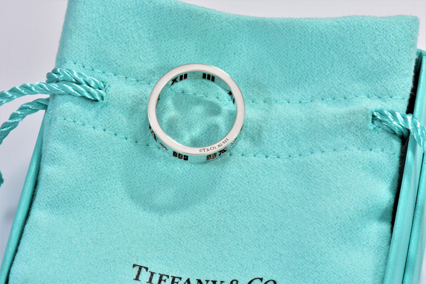 Tiffany & Co Silver Montana Sapphire Atlas Roman Numeral Ring Size 4.5 in Pouch