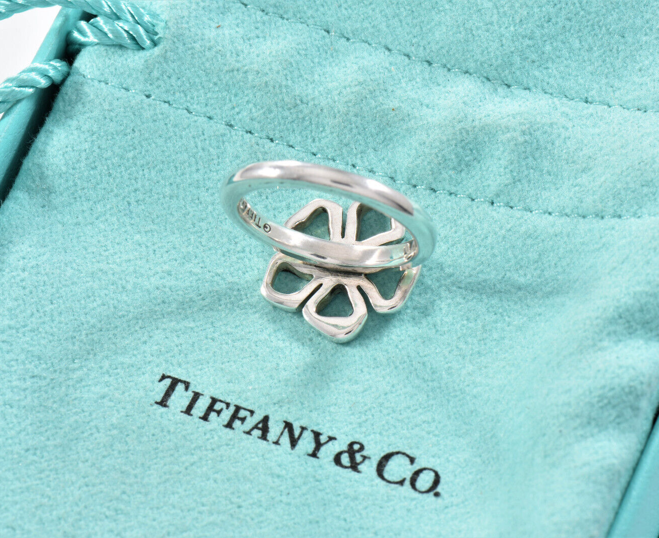 Tiffany & Co Sterling Silver Hibiscus Flower Ring Size 8 in Pouch Open Nature