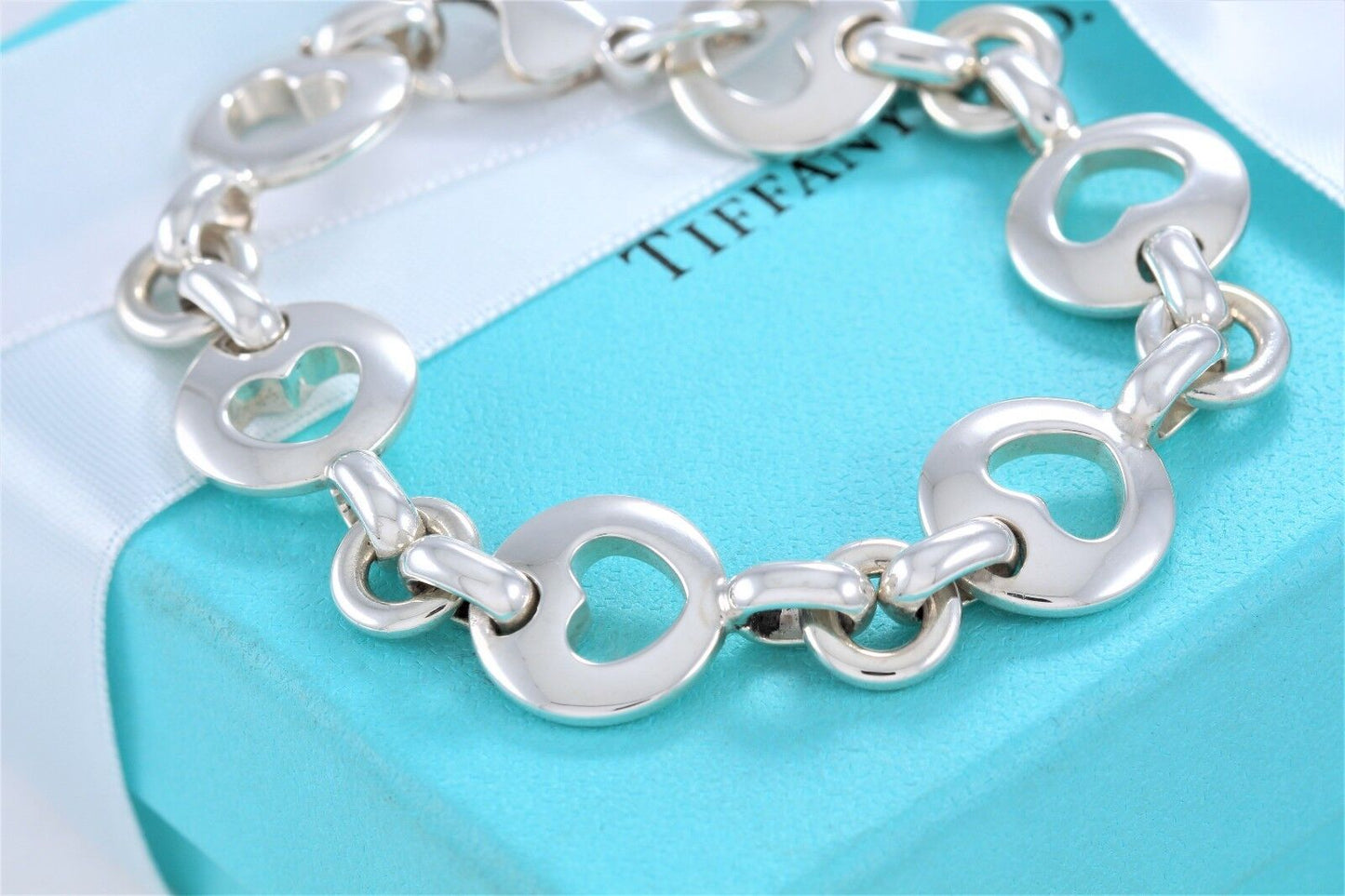 Tiffany & Co Sterling Silver Stencil Heart Chain Link Love Bracelet 7.3" in Box