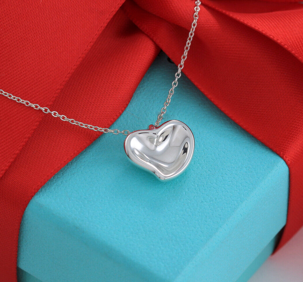 Tiffany & Co Sterling Silver Elsa Peretti Carved Heart Pendant Necklace in Box