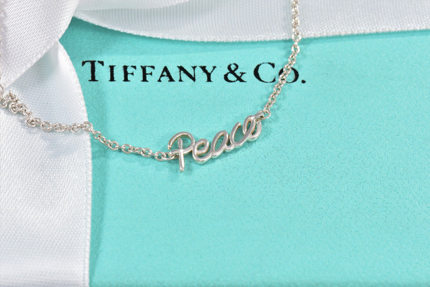 Tiffany & Co Silver Paloma Picasso Graffiti Peace Charm 7" Chain Bracelet Pouch