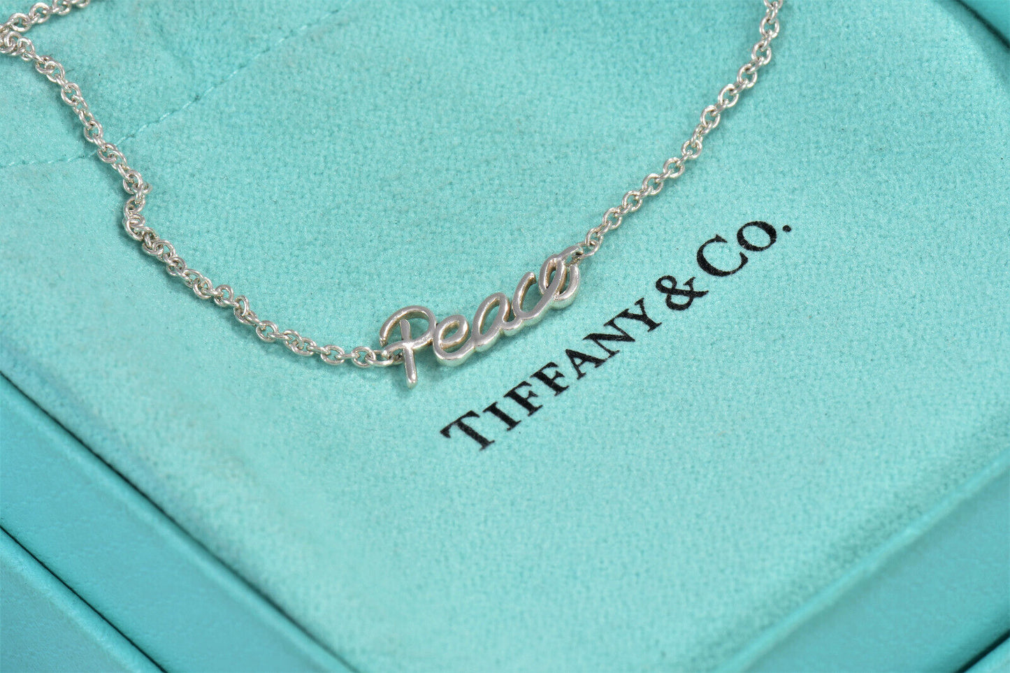 Tiffany & Co Silver Paloma Picasso Graffiti Peace Charm 7" Chain Bracelet Pouch