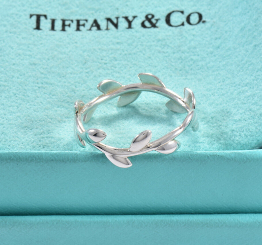 Tiffany & Co Silver Paloma Picasso Olive Leaf Narrow Band Ring Size 6 in Pouch