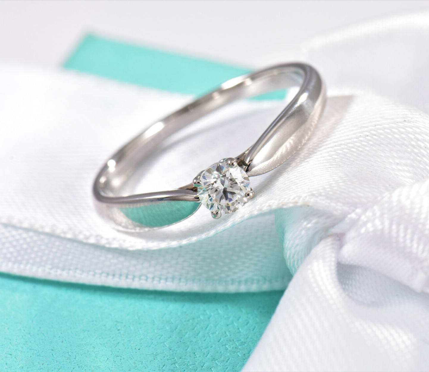 Tiffany & Co .22ct Diamond Platinum Harmony Engagement Ring Size 6.5 & Box Pouch