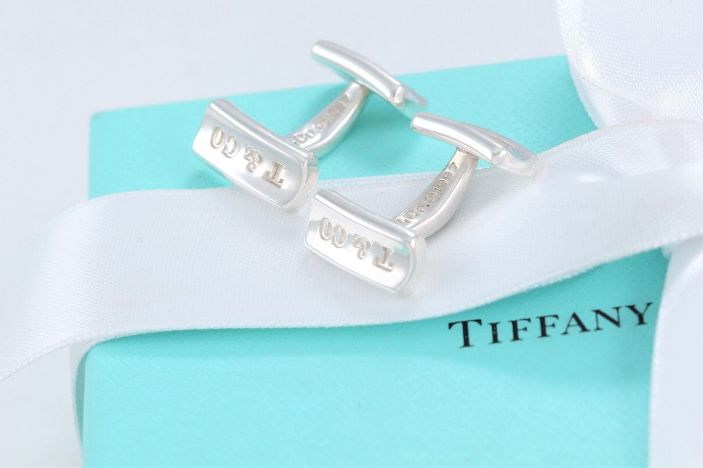 Tiffany & Co Sterling Silver Iconic 1837 Bar Cufflinks & Pouch Men's Suit Gift