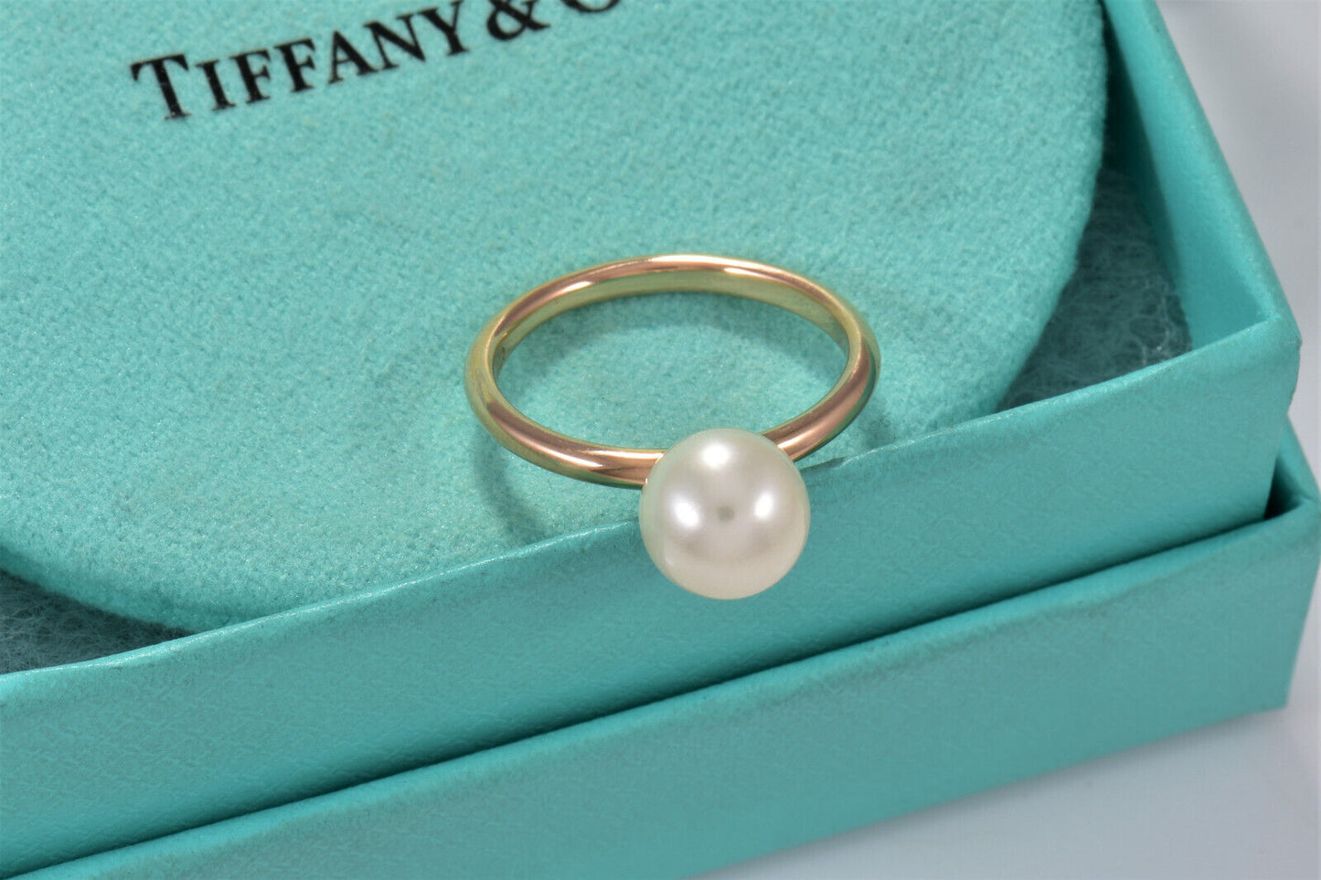 Tiffany & Co 18K Rose Gold Hardwear Pearl 9mm Ball Bead Ring Size 7 Rare Band