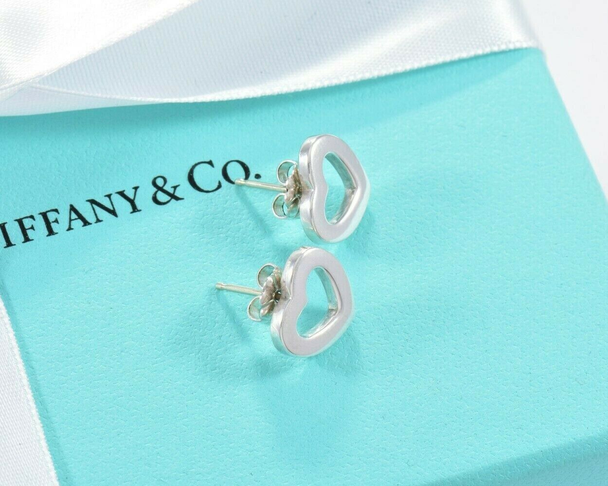 Tiffany & Co Italy Sterling Silver Open Heart Earrings in Pouch Modern Metro