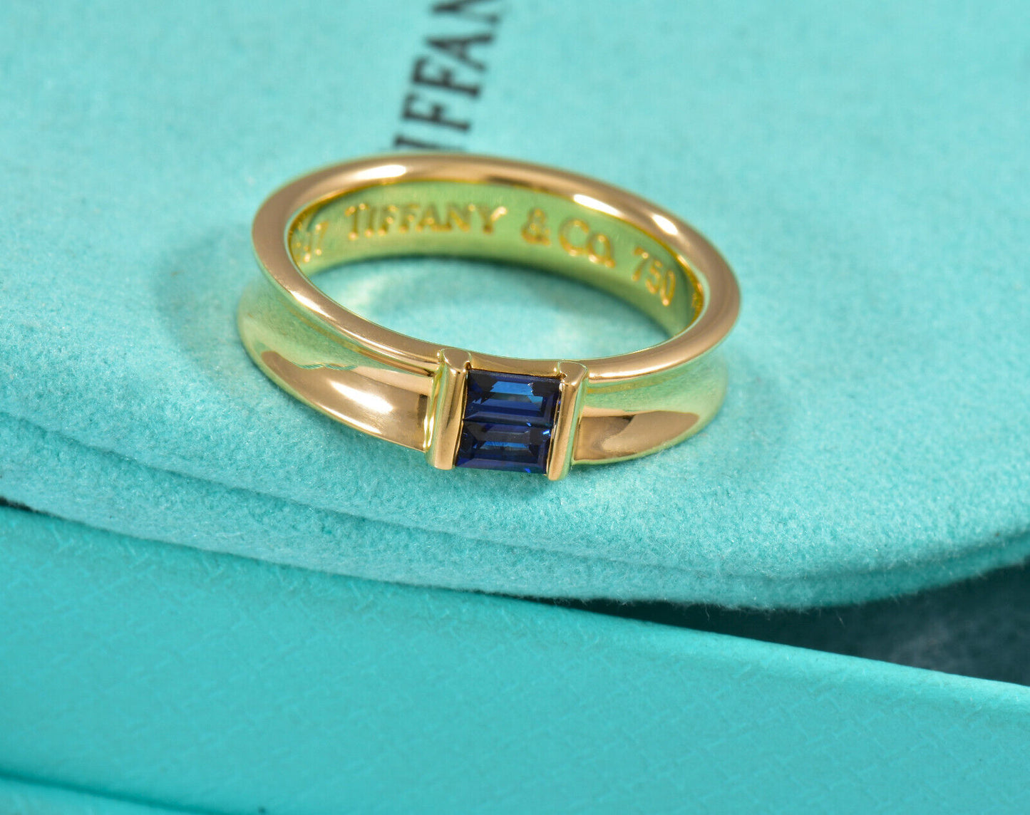 Tiffany & Co 18k Yellow Gold Blue Sapphire Baguette Wide Stack Ring & Pouch Rare